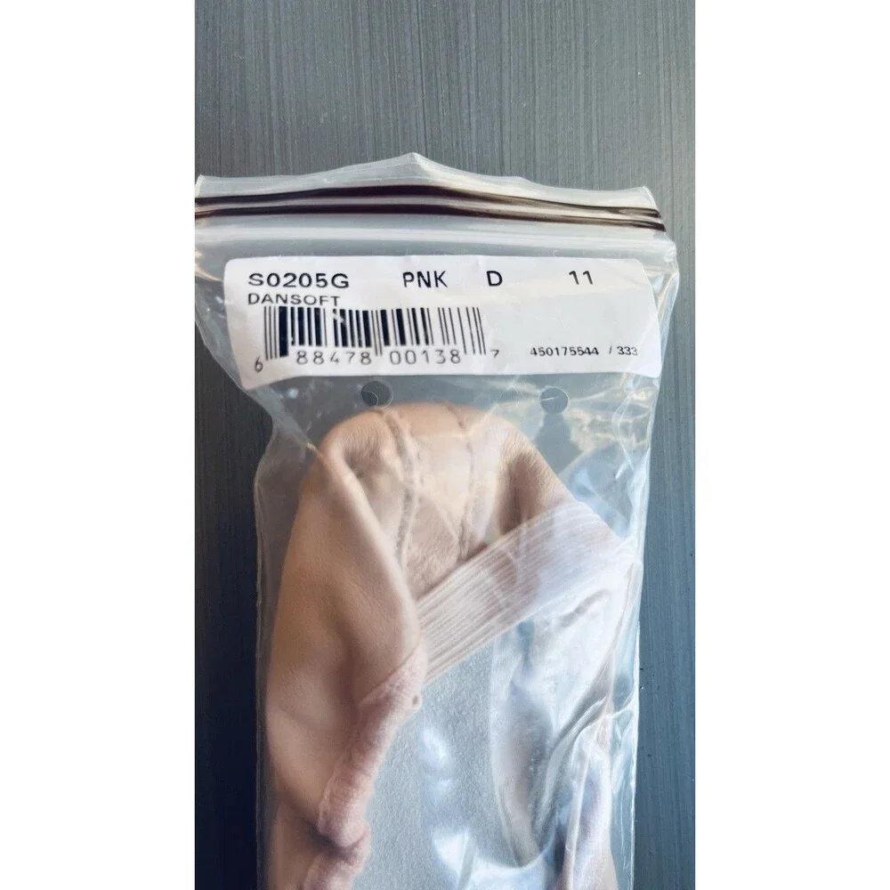 Bloch Childrens Dansoft Pink Leather Ballet Shoes Size 11D NEW